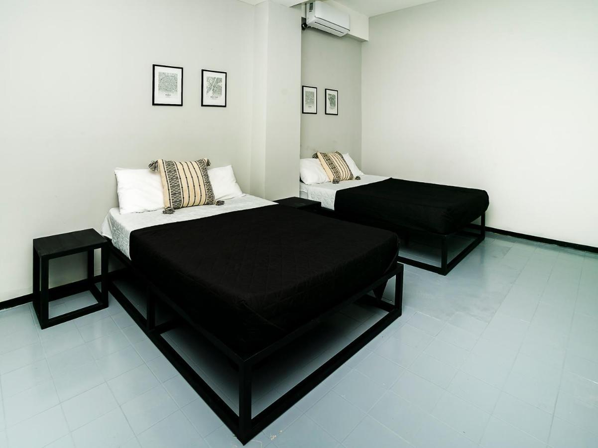 Hotel Adhoc Plaza Monterrey Esterno foto